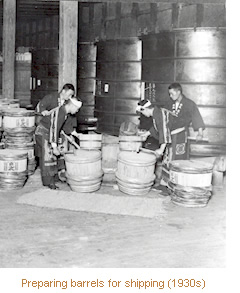 Preparing barrels for shipping (1930s)